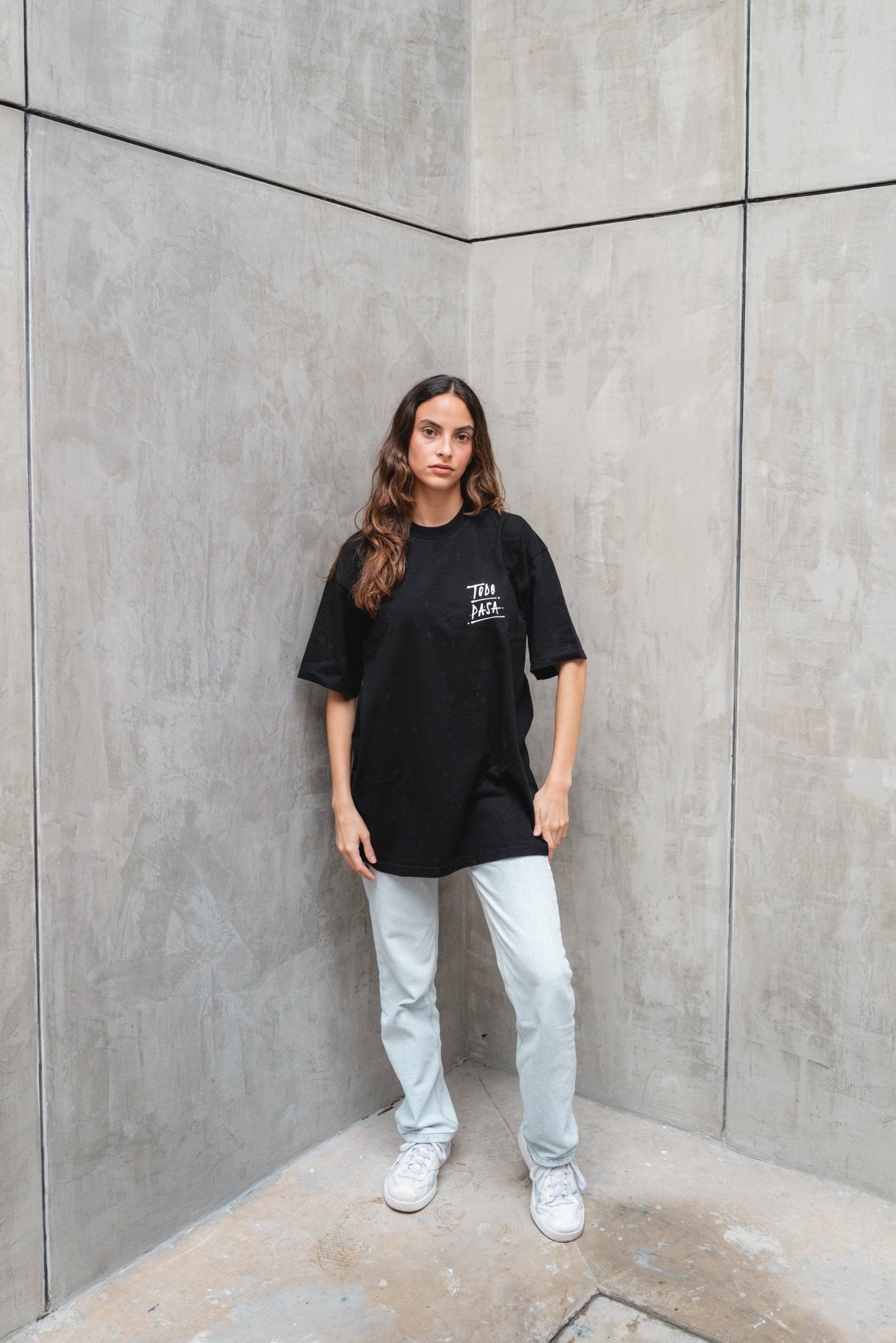 Todo Pasa Black on the side - Camilo Rojas Shop