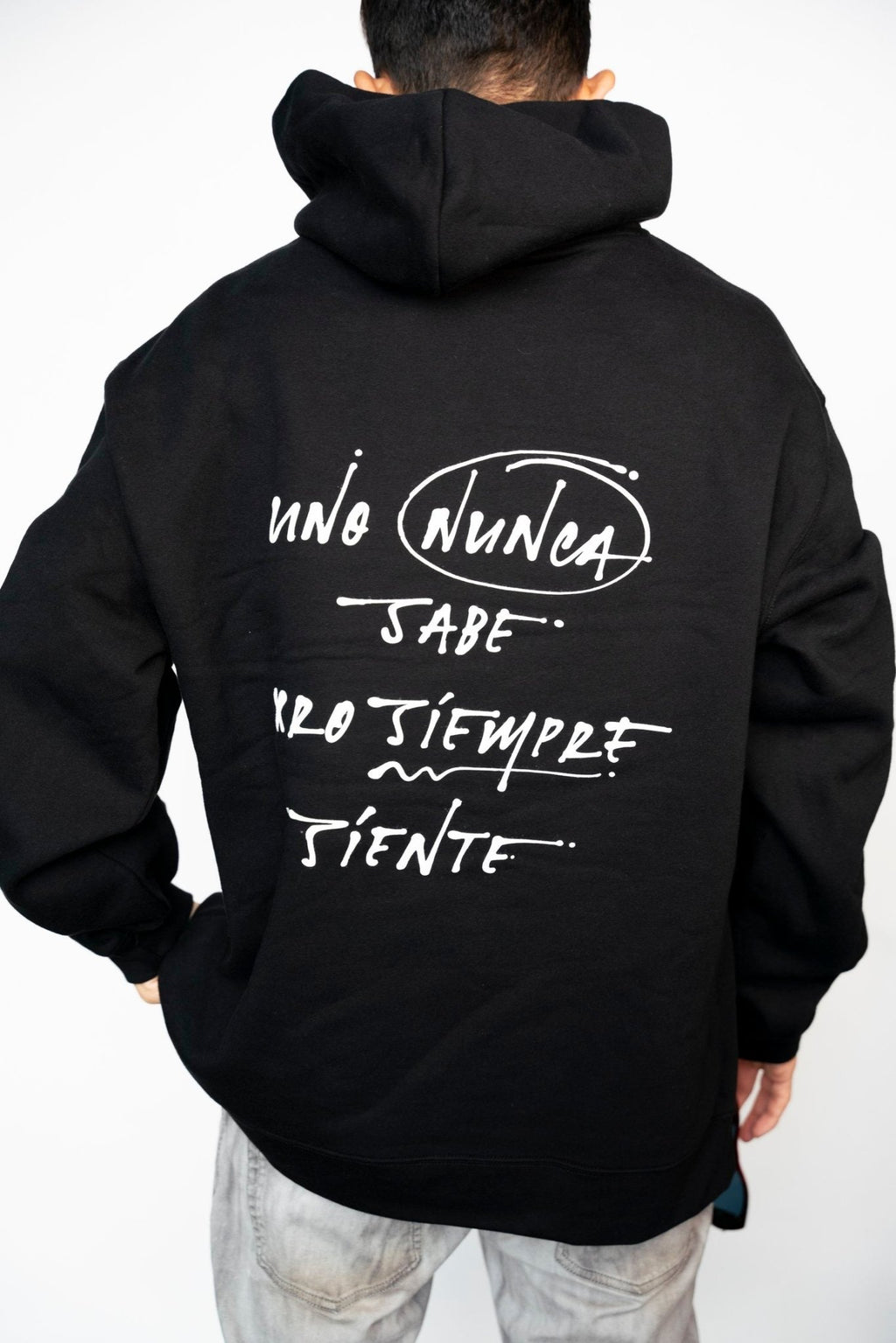 Uno Nunca Sabe Hoodie - Camilo Rojas Shop